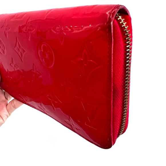LOUIS VUITTON Vernis wallet - Picture 5 of 12